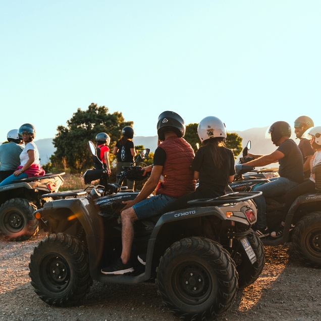 Scopri la bellezza della Sardegna con le escursioni in Quad a Siniscola offerte da Baronia Quad Adventure. Goditi la natura